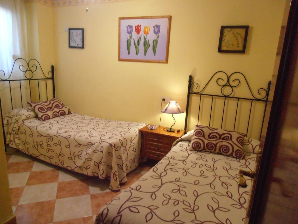 Alojamiento Rural Torre Hueca Pinos Puente Room photo