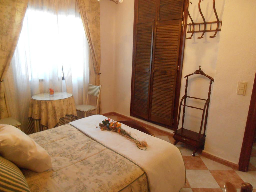 Alojamiento Rural Torre Hueca Pinos Puente Room photo